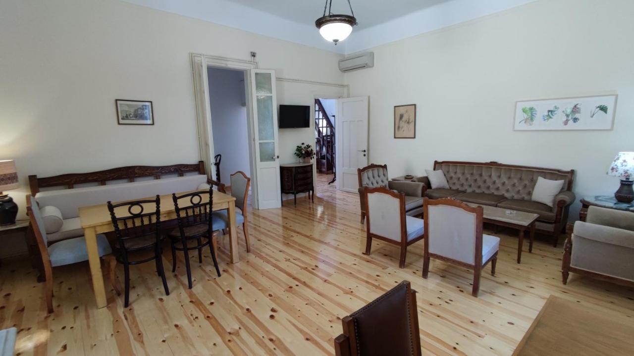 Appartement A Painter'S House In Plaka à Athènes Extérieur photo