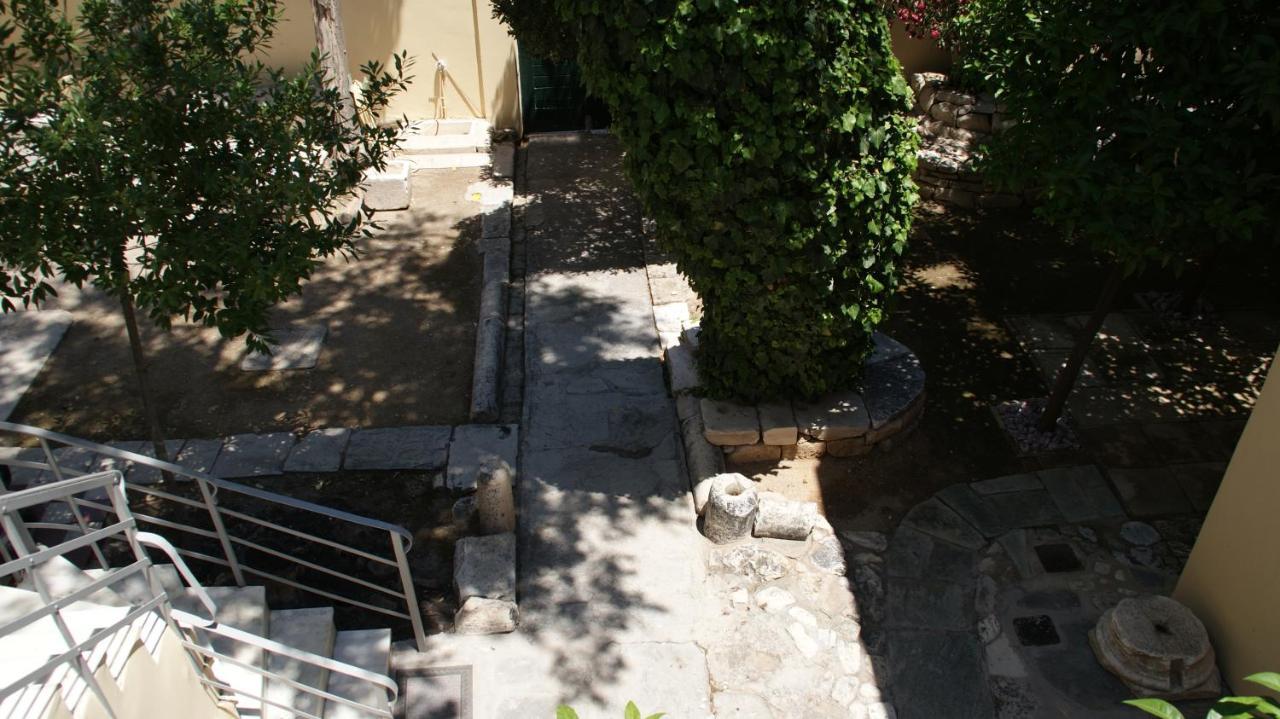 Appartement A Painter'S House In Plaka à Athènes Extérieur photo